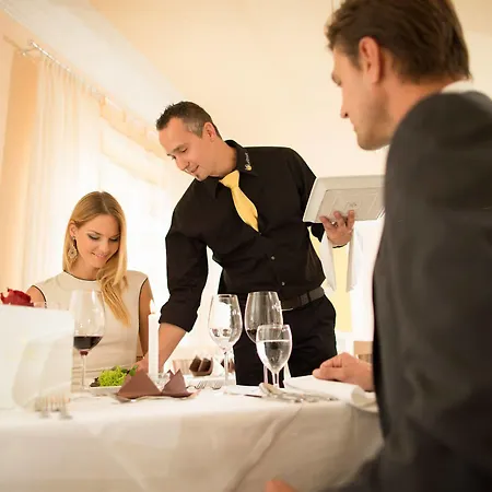 Hotel Thermalhotel Leitner Loipersdorf bei Fuerstenfeld